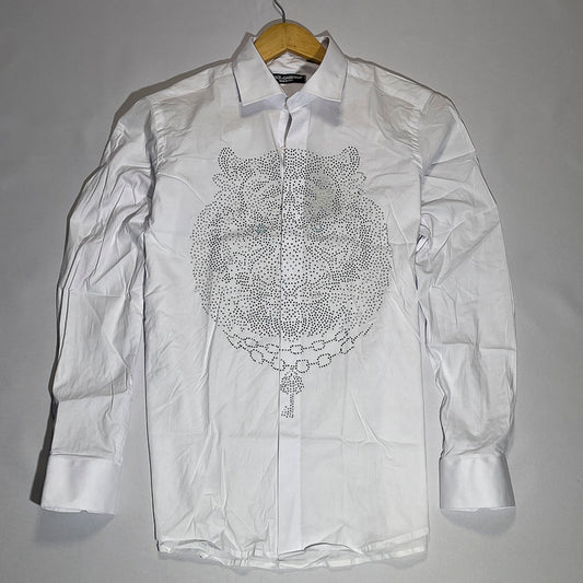DG men’s white long-sleeve shirt
