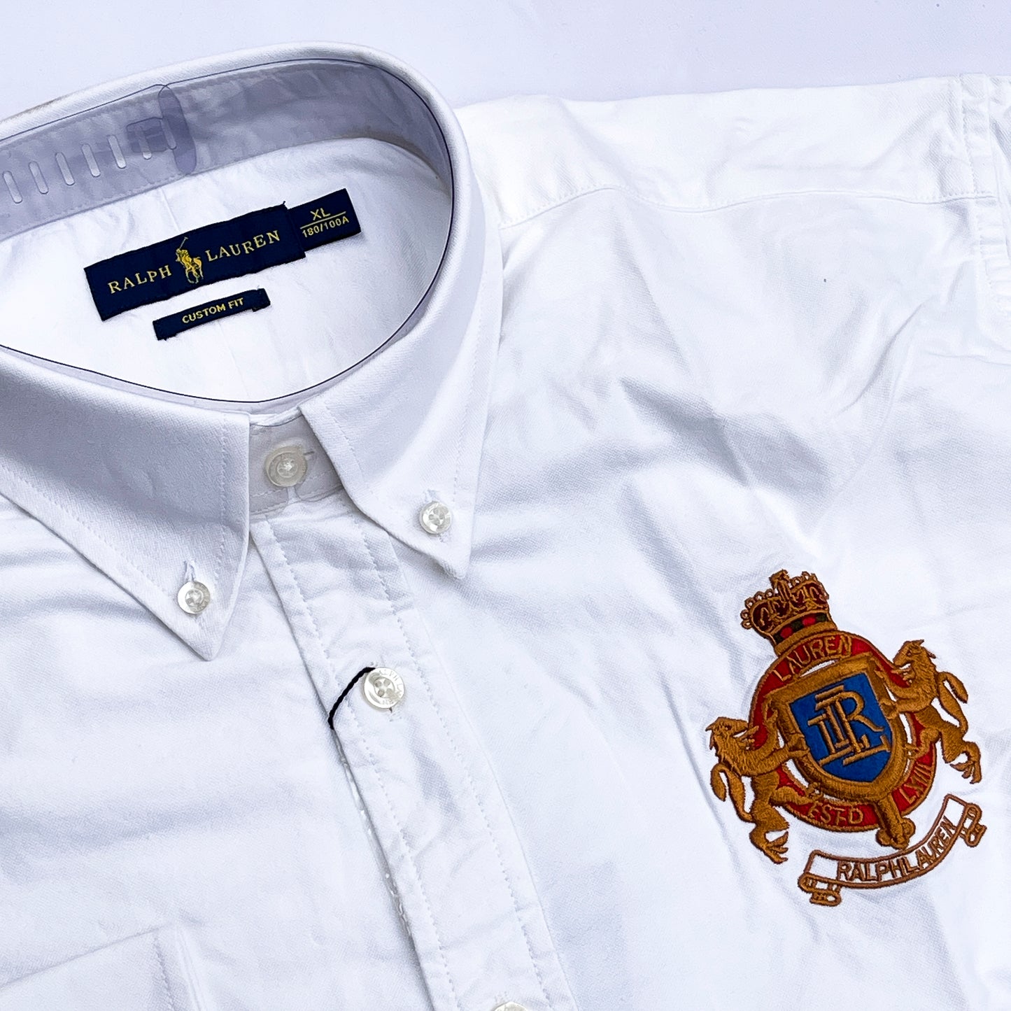 Men’s white T14 long-sleeve oxford shirt